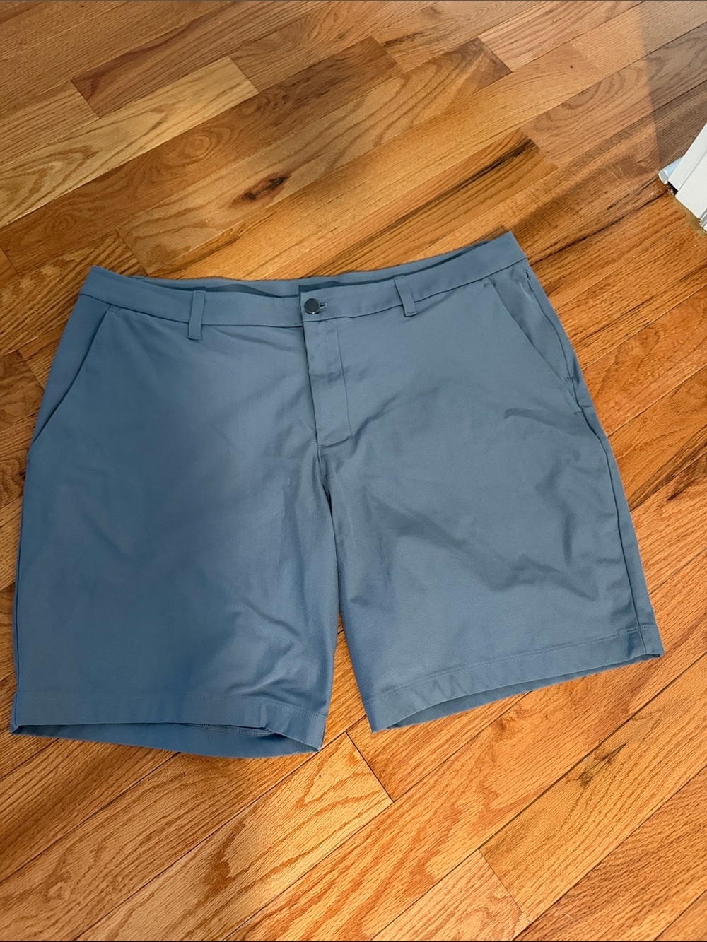 lululemon athletica Men's Solar Gray ABC classic fit 9” warpstreme  Shorts